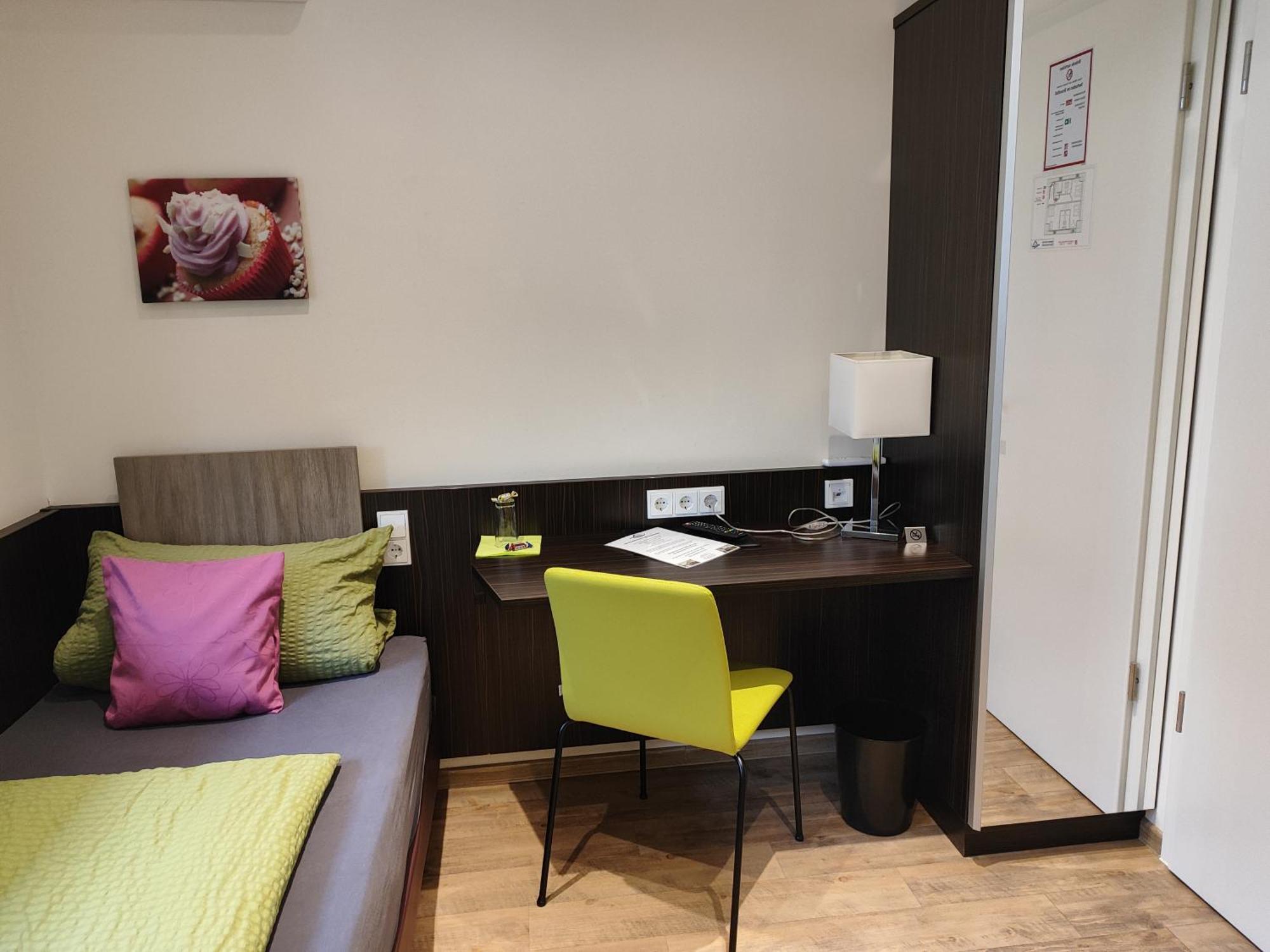 Hotel Gaestehaus Stock Zimmer Sahnehaeuble Фридрихсхафен Экстерьер фото